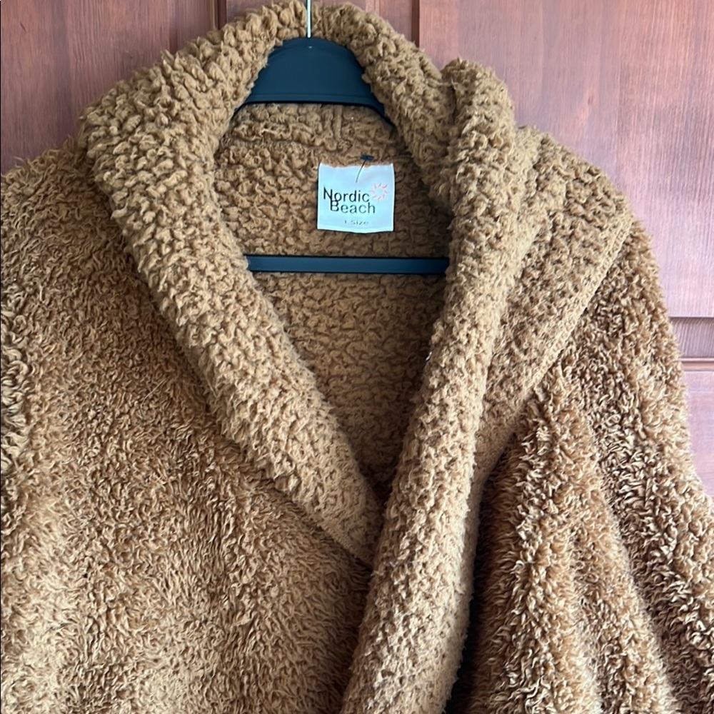 Nordic Beach Cozy Brown Fleece Wrap